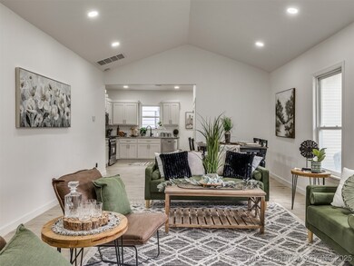 615 W Bryan Ave, Sapulpa, OK 74066 - photo 7