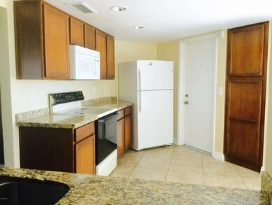 Eat-in kitchen