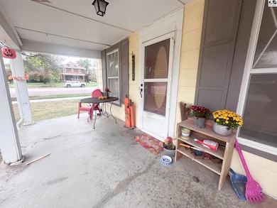 300 N Main St, Pratt, KS 67124 - photo 4