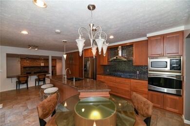 516 E Pioneer Trail, Aurora, OH 44202 - photo 6