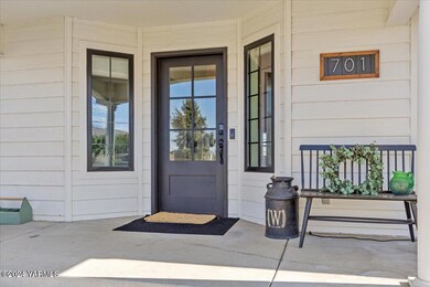 19-701 N Mize-028
