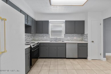 8267 Lone Star Rd, Jacksonville, FL 32211 - photo 5