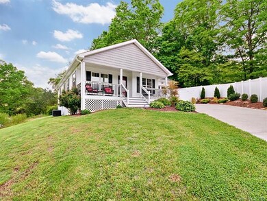 3 H D Ln, Leicester, NC 28748 - photo 2