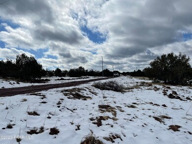 2088 N Elvira Cir, Ash Fork, AZ 86320 - photo 7