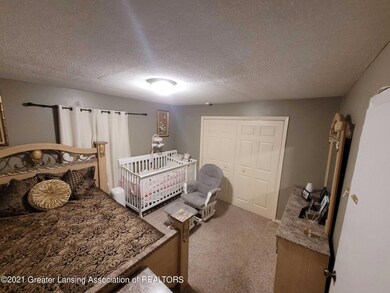 6433 Sommerset Rd, Lansing, MI 48911 - photo 7