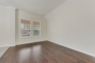 832 Ridge Point Dr, Grand Prairie, TX 75052 - photo 4