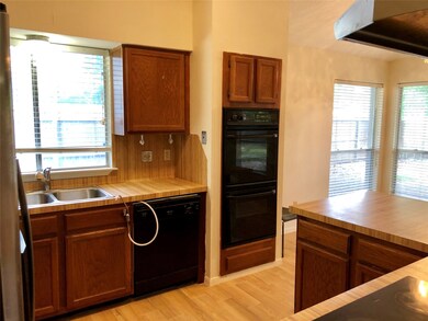 15650 Pebble Lake Dr, Houston, TX 77095 - photo 5