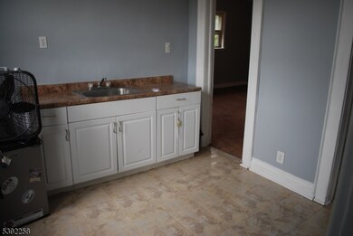56 Pine Grove Terrace unit UPR, Newark, NJ 07106 - photo 7