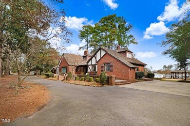 03-607 Lakeshore Dr-3