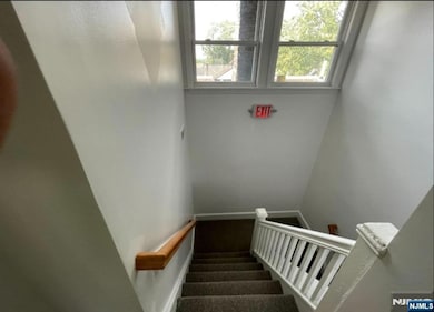 421-423 Leslie St unit 1L, Newark, NJ 07112 - photo 6
