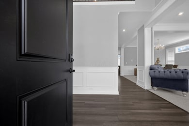 6-web-or-mls-8149-chesapeake-way