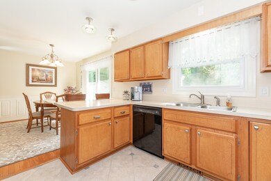 9205 Oakland Dr, Portage, MI 49024 - photo 6