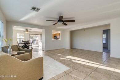 8134 S Teaberry Ave, Tucson, AZ 85747 - photo 4