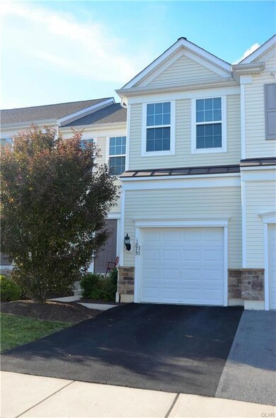 1875 Hemming Way, Orefield, PA 18069 - photo 2