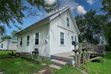 Access from the kitchen to a side porch to put a g