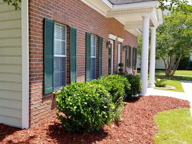 03Front3156QueensgateLaneMtPleasantSC294