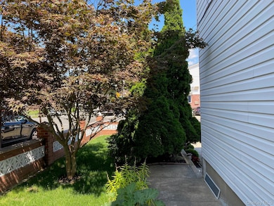 7802 151st Ave, Howard Beach, NY 11414 - photo 3