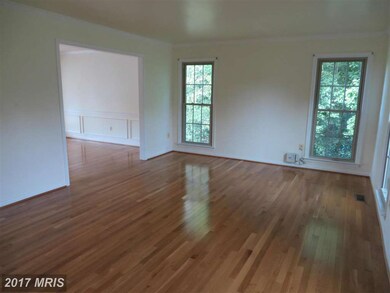 11201 Ballantre Ln, Glenn Dale, MD 20769 - photo 4