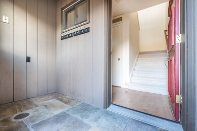 424 N Hemlock Ln, Williamstown, MA 01267 - photo 2