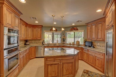 5 - Kitchen