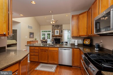 7262 Pebble Creek Dr, Elkridge, MD 21075 - photo 7