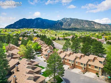 W View of Cheyenne Mountain
