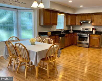 2813 Denbeigh Dr, Hatfield, PA 19440 - photo 7