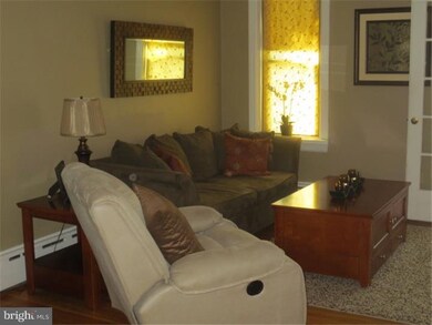 559 E Broad St, Souderton, PA 18964 - photo 3