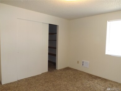 4827 S 56th St unit C-2, Tacoma, WA 98409 - photo 6