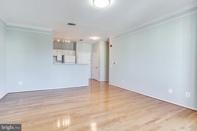 The Gates Of McLean unit 1407, McLean, VA 22102 - photo 6