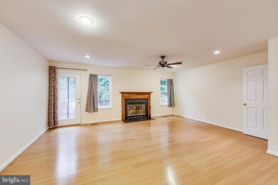 204 Mcdaniel Dr, Purcellville, VA 20132 - photo 5