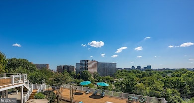 1701 S Arlington Ridge Rd, Arlington, VA 22202 - photo 2