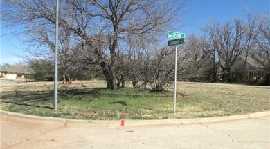 12102 Camelot Place, Oklahoma City, OK 73120 - photo 3