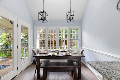 Breakfast Area w/Skylights