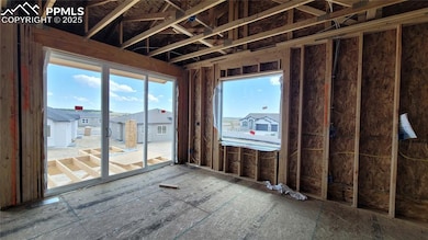 Dining area walks out to composite deck! Please, e