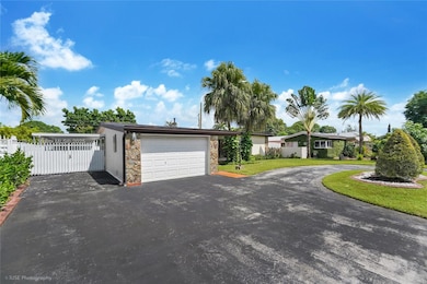 1015 W 64th St, Hialeah, FL 33012 - photo 3