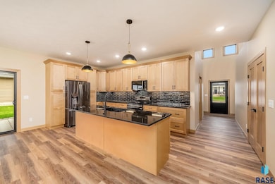 5410 W Colonial Ct, Sioux Falls, SD 57107 - photo 5