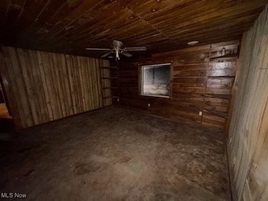 9256 Blossom Rd NE unit 15, Mechanicstown, OH 44651 - photo 7