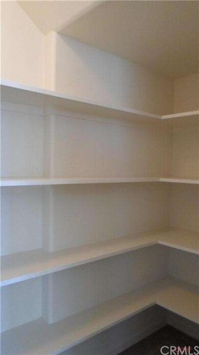 Walk in pantry too!