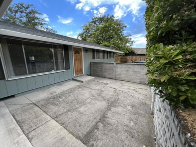 2365 Jubilant Ave, Medford, OR 97504 - photo 5