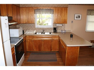 210 Greenlawn Dr, New Albany, IN 47150 - photo 5