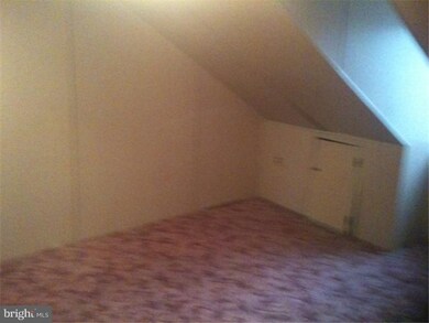 527 Cedar St, Reading, PA 19601 - photo 6