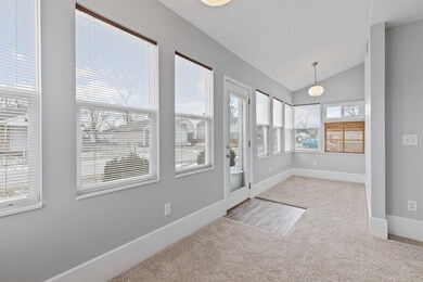 6-web-or-mls-2024-1-17 93 6th Ave 008