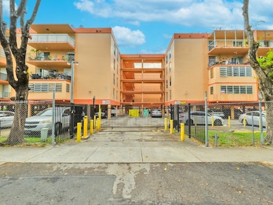 1890 W 56th St unit 1307, Hialeah, FL 33012 - photo 3