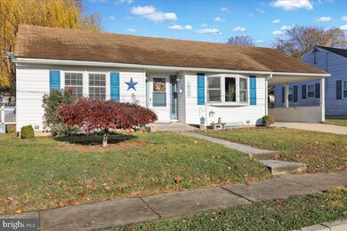 737 W Oak St, Palmyra, PA 17078 - photo 2