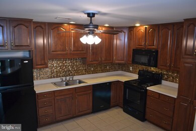 102 Mercer Ct unit 24-5, Frederick, MD 21701 - photo 5