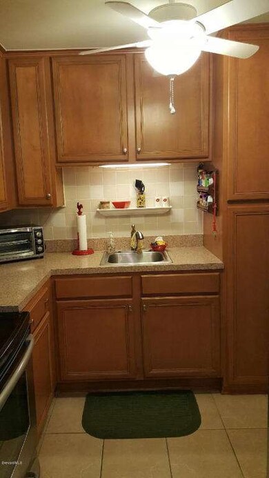 twin towers kitchen 2