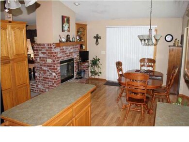 2 way FP is shared between dining & living rooms. 