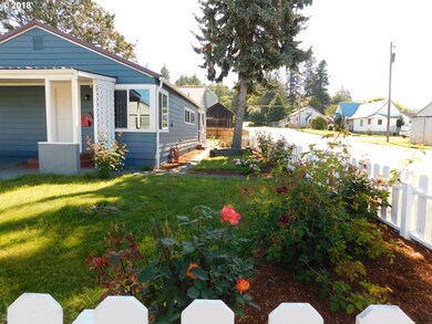 515 Railroad Ave, Myrtle Point, OR 97458 - photo 3