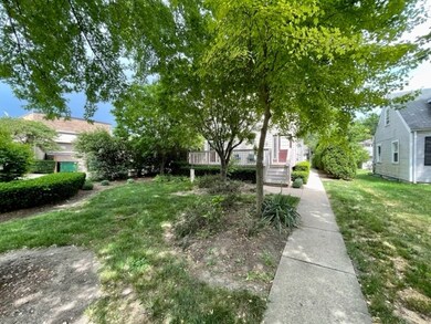 836 N Loomis St unit A, Naperville, IL 60563 - photo 2